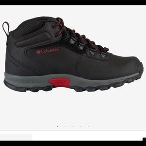 Used kids Columbia Hiking boots.